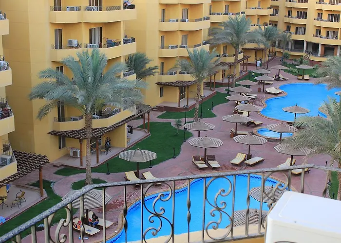 Pool View At British - Unit 02 Апартаменты Хургада