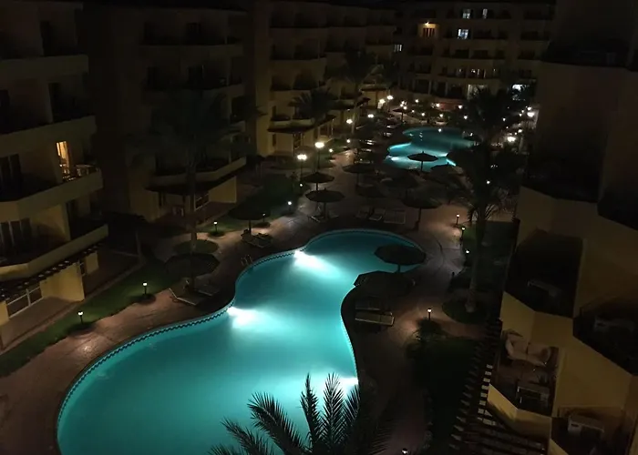 Pool View At British - Unit 02